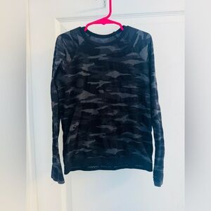 Athleta girls Black Camo Sweater size S